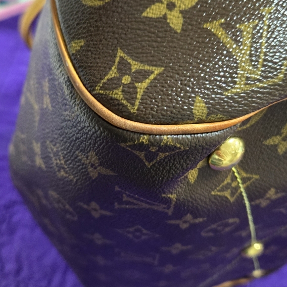 Louis Vuitton Tivoli GM Shoulder Bag - Picture 7 of 16
